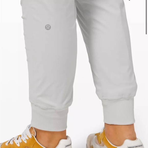 Lululemon lined studio joggers - Picture 3 of 11